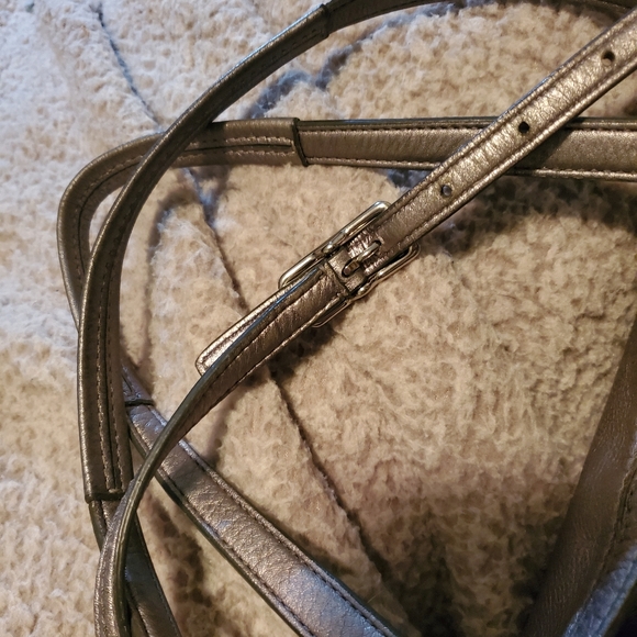 Coach purse - Picture 4 of 7